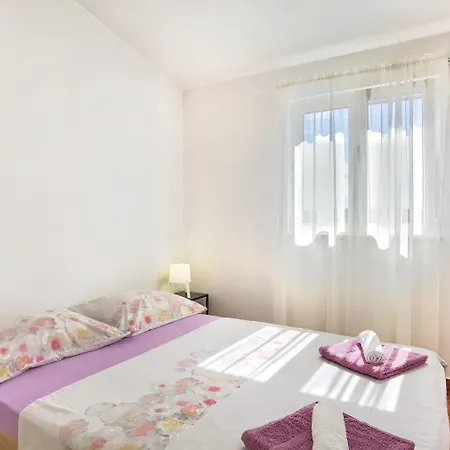 Jera Apartment Sevid