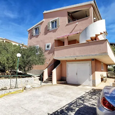 Jera Apartment Sevid